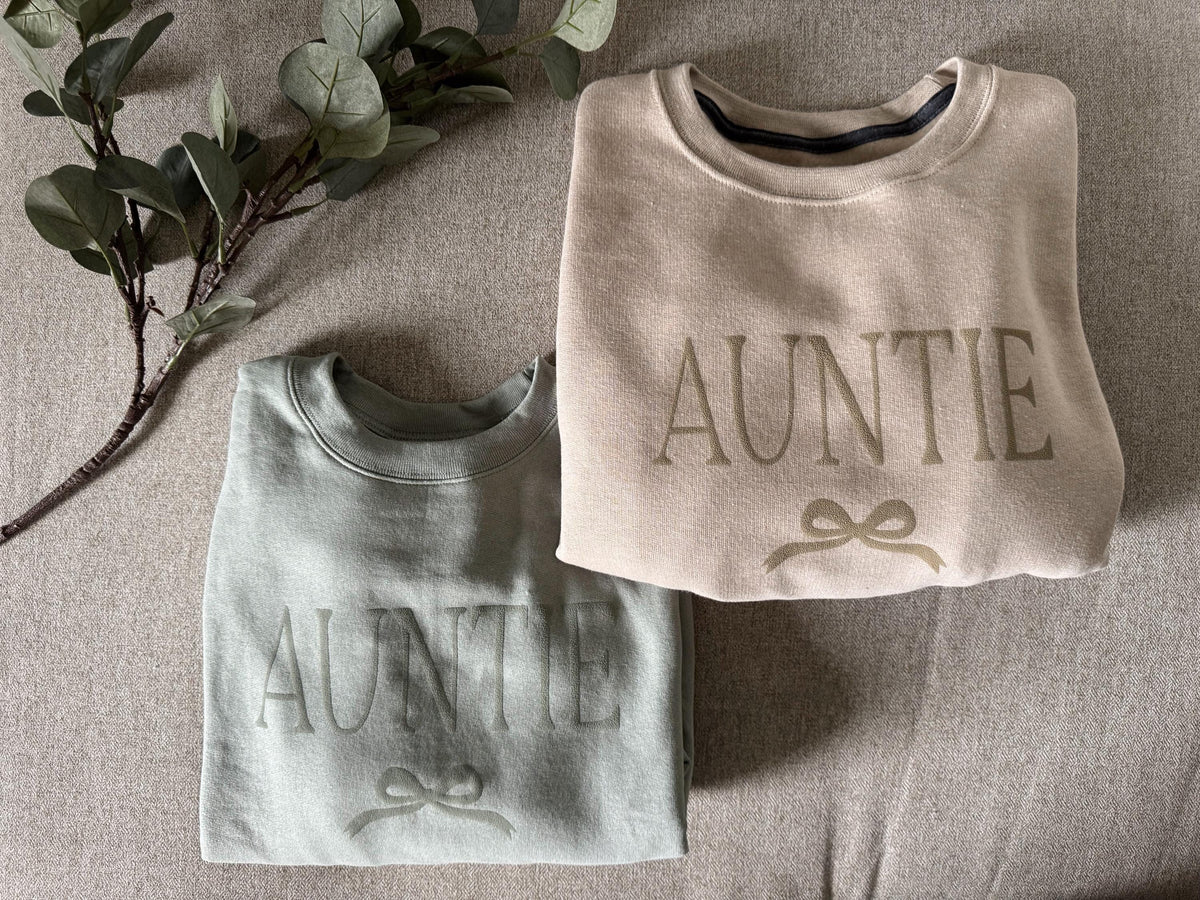 Personalized Auntie Puff Vinyl Sweatshirts / Crewneck, Custom, Neutral, Gift, Christmas Gift, Auntie, Birthday