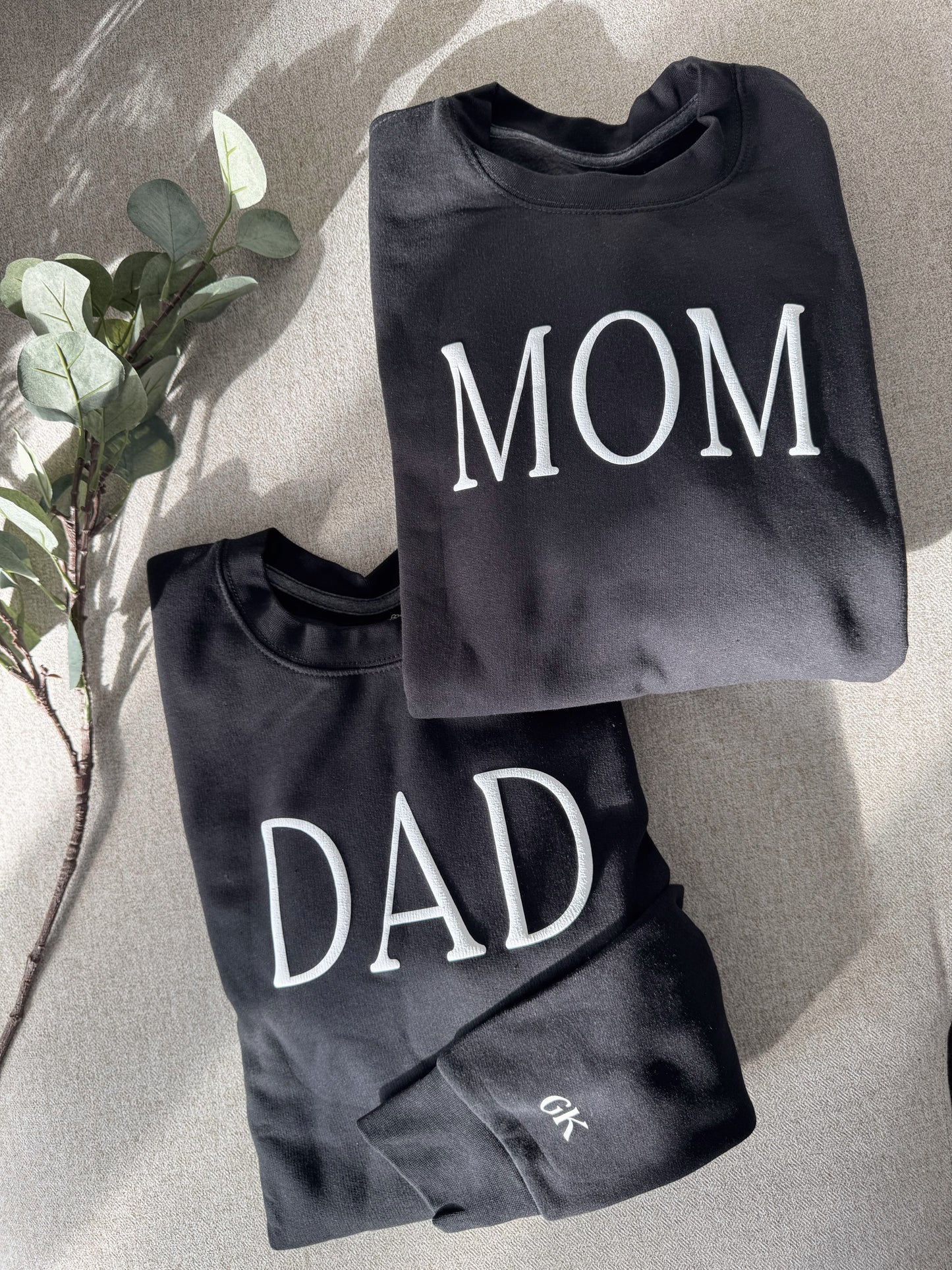 Personalized Mom and Dad Puff Vinyl Sweatshirts / Custom Crewneck, Neutral