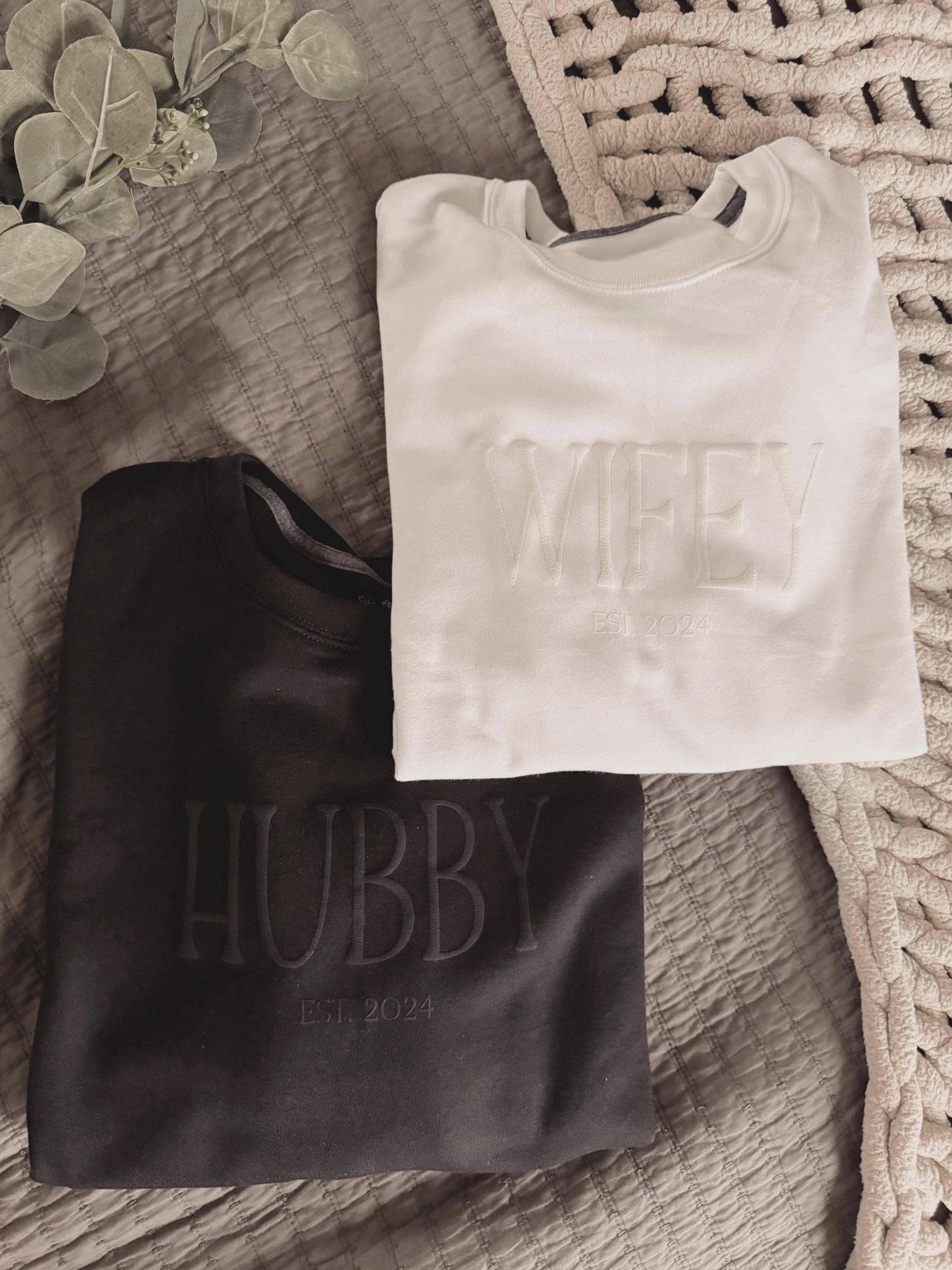 Personalized Hubby and Wifey Matching Puff Vinyl Sweatshirts / Crewneck, Custom, Neutral, His and Hers, Honeymoon Gift, Wedding Gift, date