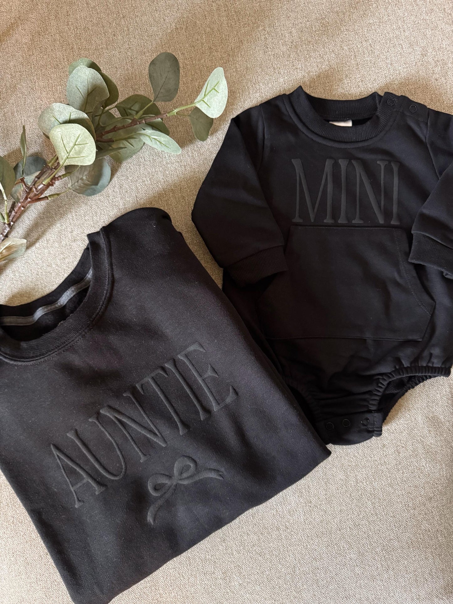 Personalized Auntie Puff Vinyl Sweatshirts / Crewneck, Custom, Neutral, Gift, Christmas Gift, Auntie, Birthday