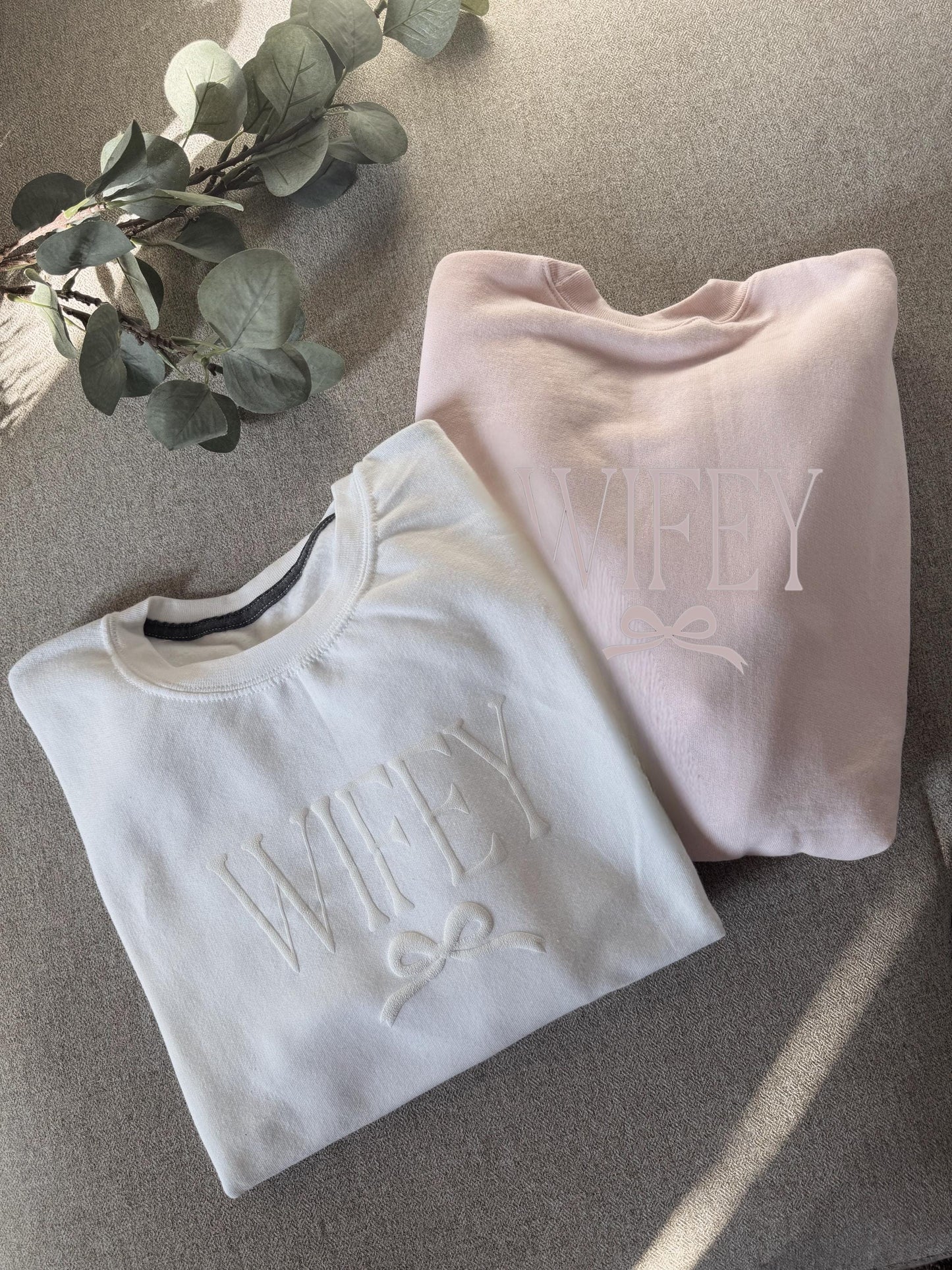 Personalized Puff Vinyl Sweatshirts / Crewneck, Custom, Neutral, Gift, Christmas Gift, Auntie, Grandma Gift, Mama, Birthday