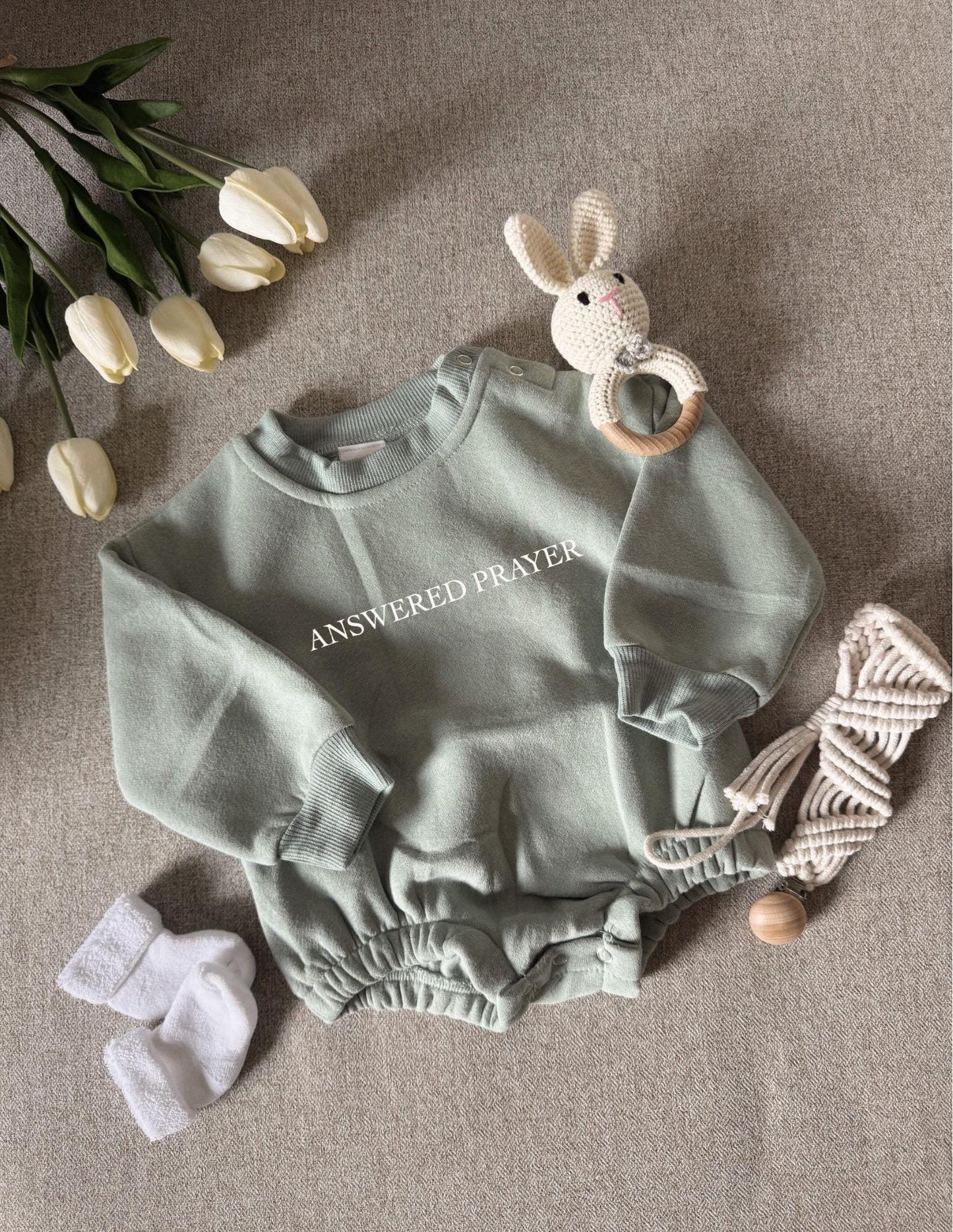 Personalized Baby Gift Bundle / Custom Infant Romper, Custom Socks, Rattle, Pacifier Clip, Easy Gifts, Gift Box for Boy, Gift Box for Girl