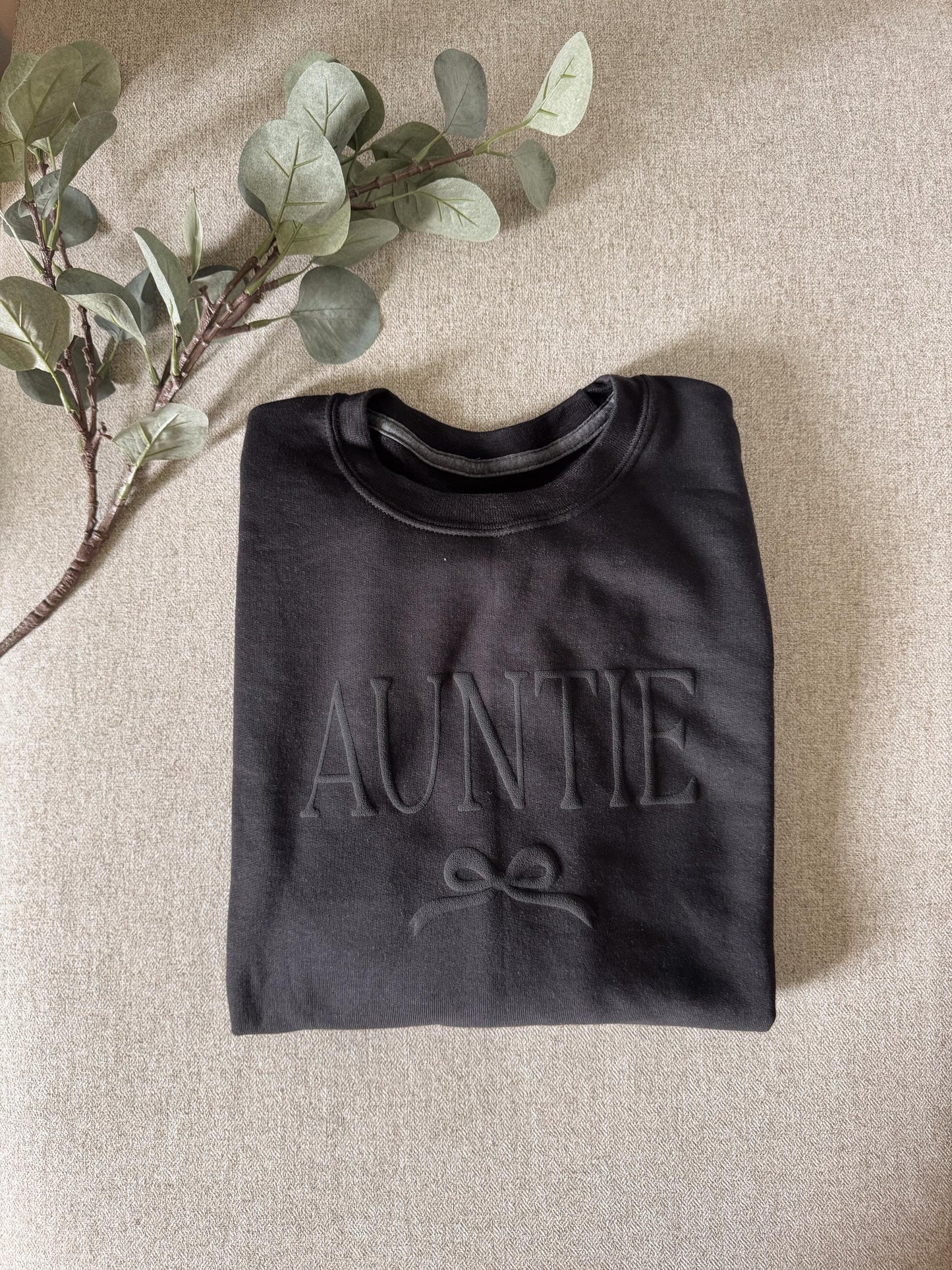 Personalized Auntie Puff Vinyl Sweatshirts / Crewneck, Custom, Neutral, Gift, Christmas Gift, Auntie, Birthday