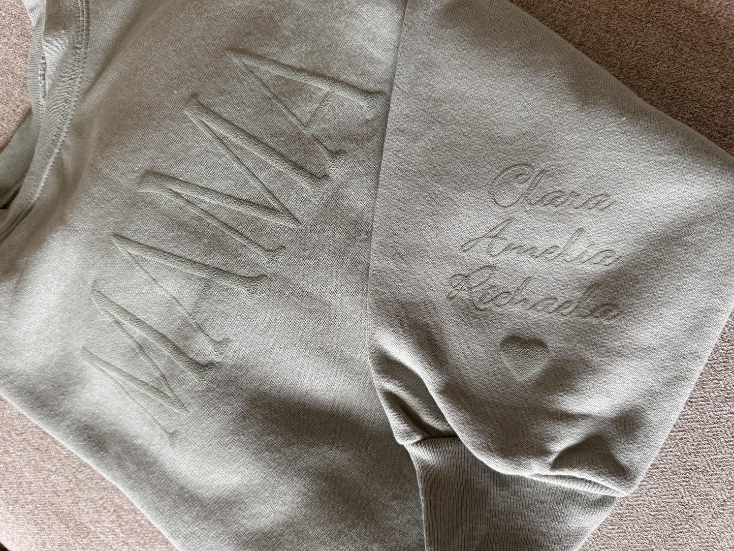 Personalized Auntie Gift Box: Crewneck, Socks & Candle, Easy Gifts