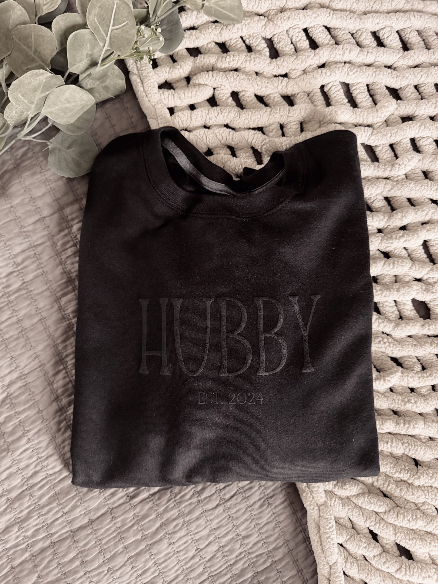 Personalized Hubby and Wifey Matching Puff Vinyl Sweatshirts / Crewneck, Custom, Neutral, His and Hers, Honeymoon Gift, Wedding Gift, date